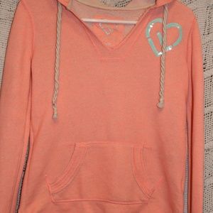 Hooded pullover